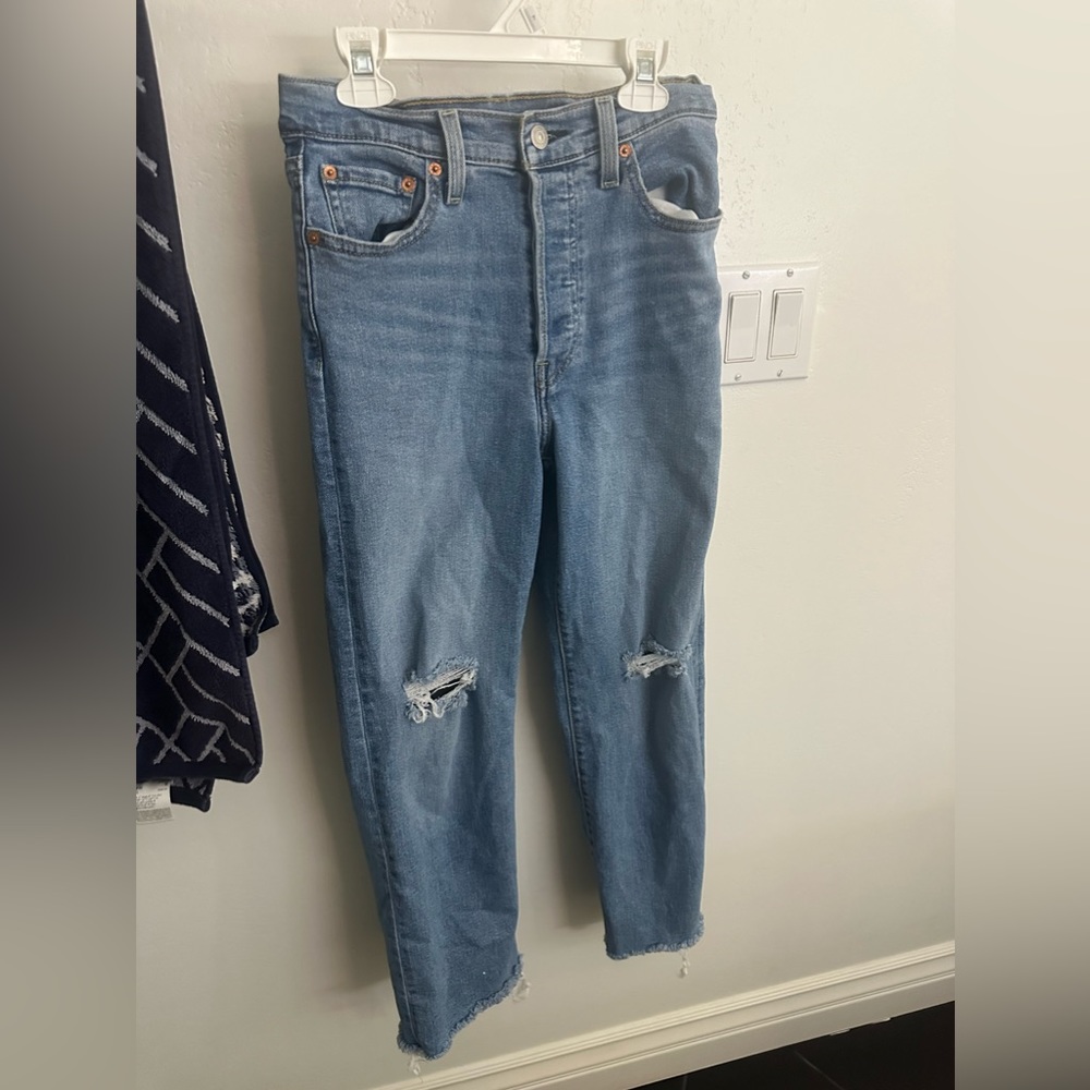 Women’s Levis Jeans